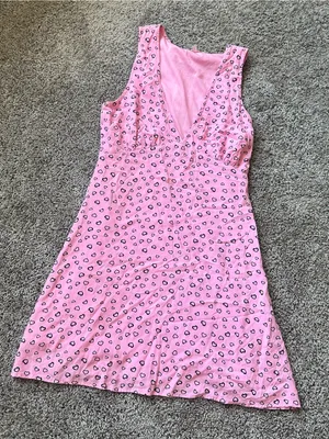 Sleeveless Pink Heart-Print Mini Dress thumbnail 2