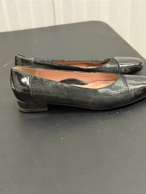 BeautiFeel Black Cap-Toe Textured Ballet Flats thumbnail 7