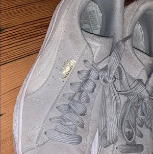 Puma Suede Sneakers thumbnail 1