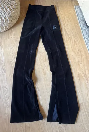 ALO Yoga Black Flared Leggings thumbnail 1