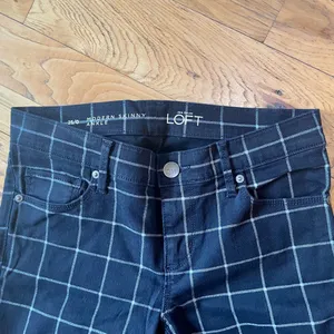 Ann Taylor LOFT Navy White Windowpane Plaid “Modern Ankle Skinny” Jeans Sz 25/0 thumbnail 7