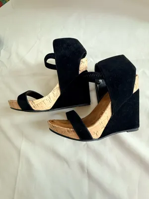 Black Heels Liliana Strappy Women’s wedge size 6.5 thumbnail 2