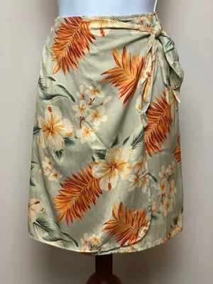 Sag Harbor Sage Green Floral Silk‑Cotton Wrap Skort Size 10 High‑Waist thumbnail 1