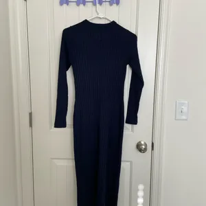 EUC Old Navy women’s navy blue bodycon ribbed stretch midi dress‎ XS thumbnail 6