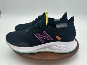 Size 8.5 - New Balance Fresh Foam Roav Black Fuchsia W thumbnail 3