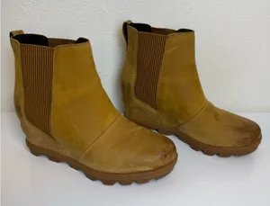 Sorel Joan of Arctic Wedge Ankle Boots Camel Size 7 thumbnail 1