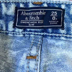 Abercrombie & Fitch Simone High Rise Slim Blue Acid Wash Jeans Size‎ 25 0R thumbnail 4