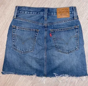 Levi's Jean Skirt thumbnail 1