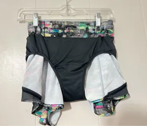 Lululemon Hotty Hot Short 4” Paint Drift Multi Color Size 4 thumbnail 7