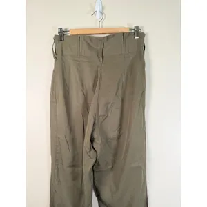 Tularosa Olive Green High Waisted Pleated Tapered Lyocell Pants Sz M thumbnail 4