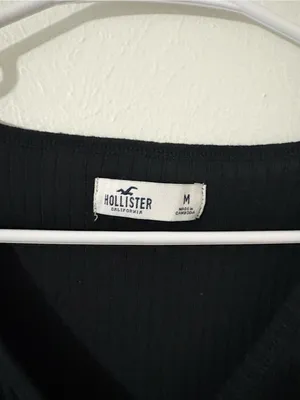 Hollister Cropped Button Up Long Sleeve Top | Size: Medium thumbnail 3