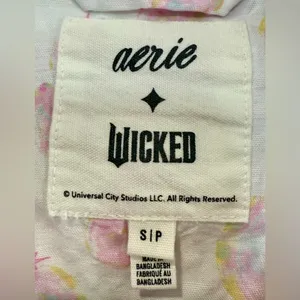 Aerie Wicked Sample Piece Glinda Pink Cloque Shirt Rare Wickedcore Whimsical thumbnail 7