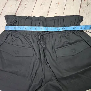 Girlfriend‎ Collective Black Cora Pocket Shorts Paperbag Waist Cargo M thumbnail 6