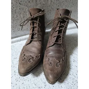 Harris Hawk Details Boots Leather Embossed Western Ankle Women Size 6.5 Spanish thumbnail 6