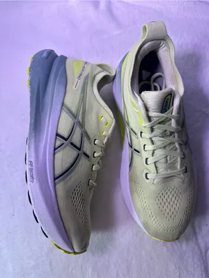 ASICS Running Shoes - Pale Green with Yellow Accents thumbnail 4