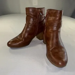 Frye & Co - Indiana Heeled Stacked Leather Ankle Boots Brown Women's Size 8M New thumbnail 1