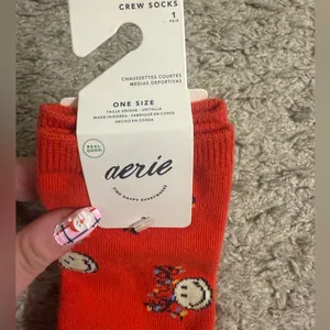 Aerie American Eagle AE Red Pink Christmas Graphic Women’s Crew Socks Set thumbnail 14