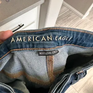 American Eagle medium blue skinny jeans thumbnail 4