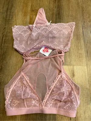 Soft Lace Bralette/Bandeau/Thong Set - Pink thumbnail 1