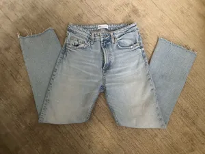 ZARA Jeans High-Rise size 4 thumbnail 4