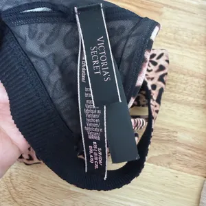 Victoria’s Secret Cheetah Animal Print Bralette Size Small Strappy Back Leopard thumbnail 4