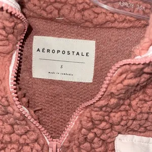 Aeropostale Women's Pink Sherpa Fuzzy Sweater - Like new Size: Small thumbnail 10