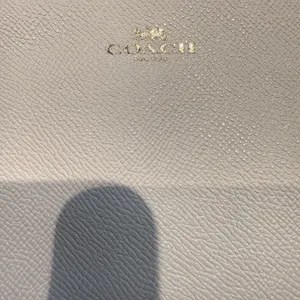 Coach Corner Zip Wristlet in‎ Pink Pebble Leather Wallet Wristlet Purse NWOT S thumbnail 2