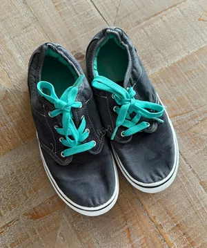 Faded Glory Sneakers thumbnail 1