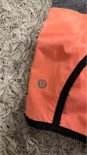 Lululemon Speed Up 4" thumbnail 2