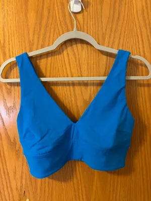 lululemon Align V-Neck Sports Bra thumbnail 2