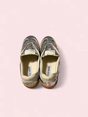 Steve Madden Metallic Silver Low-Top Sneakers with Gum Sole thumbnail 3
