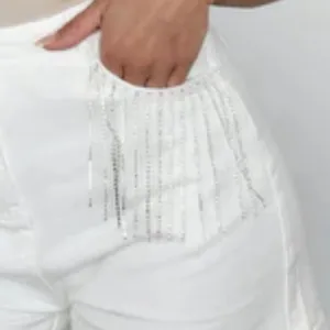 Cloud Ten She’s Stealing Our Hearts White Girls Trip Rhinestone‎ Shorts Sz S thumbnail 5