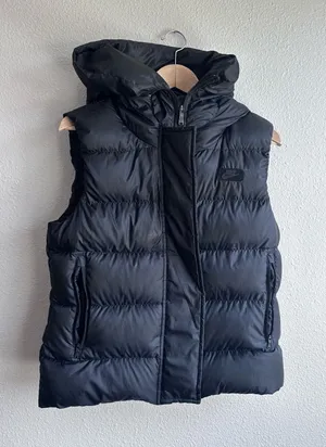 Black Puffer Vest thumbnail 1