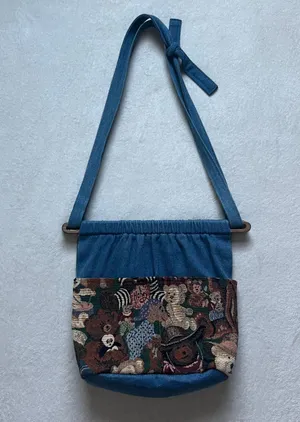 ˚₊‧꒰ა 90's embroidered teddy bear denim bag with adjustable straps and wooden closure ໒꒱ ‧₊˚ thumbnail 1