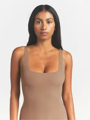 Skims (G15) Body Unlined Plunge Mid Thigh Bodysuit | Color Sienna | Size Small thumbnail 3