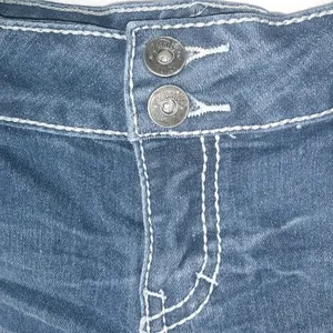Vanity 32x2 Dark Wash Rivet Stitched Flap Pocket Jeans Short Shorts thumbnail 9