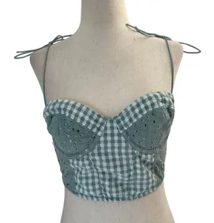 Urban Outfitters Green Size M Eyelet Crop Top (10H-30) thumbnail 1