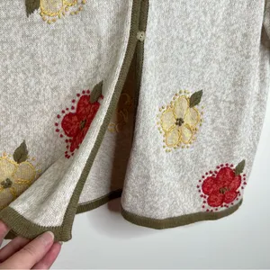 VTG Christopher & Banks Hand Embroidered Sweater Women’s Medium Floral thumbnail 5