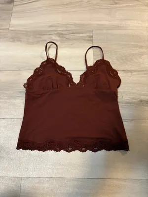 Skims fits everybody lace triangle cami Color oxblood thumbnail 2