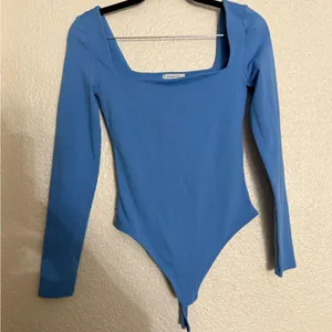 Aritzia Babaton Azure Long Sleeve Original Contour Squareneck Bodysuit small thumbnail 3