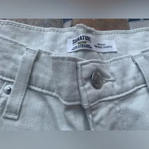 Levi's Levi Shorts thumbnail 2