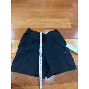 NWT Lululemon Relaxed HR Cargo Short Womens Black Travel Woven High Rise 4.5" 4 thumbnail 8