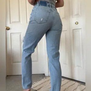 Abercrombie and fitch light wash high waisted straight leg ripped jeans US 25 thumbnail 2