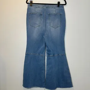 Free People Women's Size 31 Youthquake Crop Flare‎ Jeans Medium Wash thumbnail 14