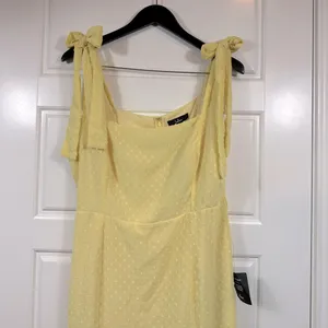 Lulus Women’s Bimini Light Yellow Swiss Dot Tie-Strap Midi Dress Size XL NWT thumbnail 3