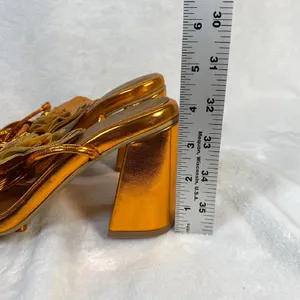 Lovella Metallic Gold Flower Thong Sandals Heels Party Wedding‎ Shoes Size 8/38 thumbnail 7