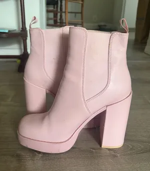 Steve Madden Pink Platform Boots thumbnail 1