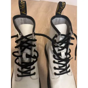 Dr. Martens White Leather Zavala Combat Boots Women's 7 Men's 6 thumbnail 3