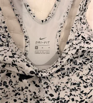 Nike sports bra thumbnail 2
