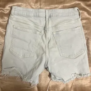 Old Navy ੈ✩‧₊˚ light denim mid length bermuda shorts thumbnail 3